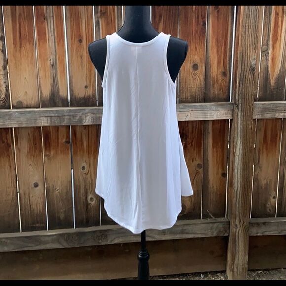 LuLaRoe tank top graphics white ‘LuLaRoe Cruise 2018’ Sz XS FIRM on Price - Picture 5 of 6